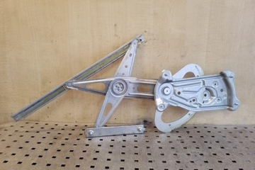 RENAULT Scenic 3 generation (2009-2015) Aizmugurējo labo durvju logu pacēlājs 827200006R,910855104 26168953