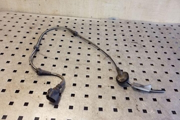 SKODA Octavia 3 generation (2013-2020) ABS-sensor vänster bak 5G0927904AT 26169577