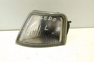 SEAT Toledo 2 generation (1999-2006) Передний левый указатель поворота 32159746