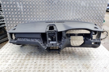 VOLVO XC60 2 generation (2017-2024) Передняя панель салона 3459615,31417723 32173910
