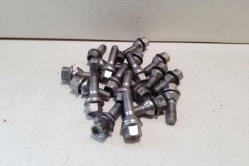 VOLVO XC60 2 generation (2017-2024) Bolts 32178921