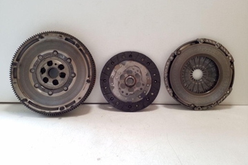 SKODA Octavia 3 generation (2013-2020) Sajūga komplekts 04C105266E,04C141031H,04C141025R 32183496