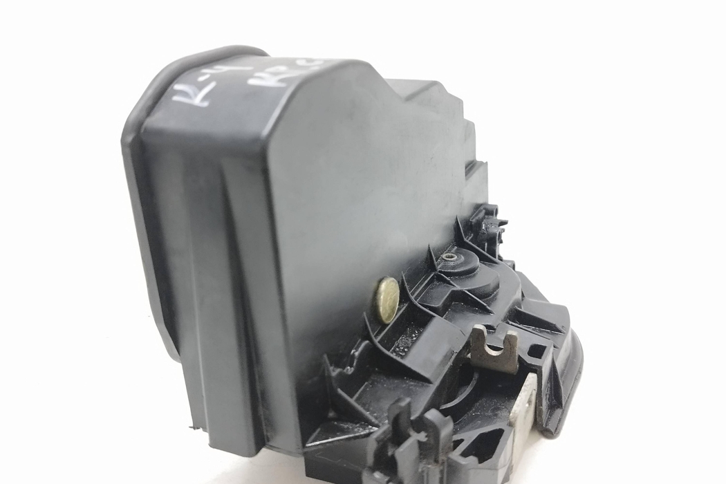 BMW 5 Series E60/E61 (2003-2010) Aizmugurējo kreiso durvju slēdzene 7036171 27811136