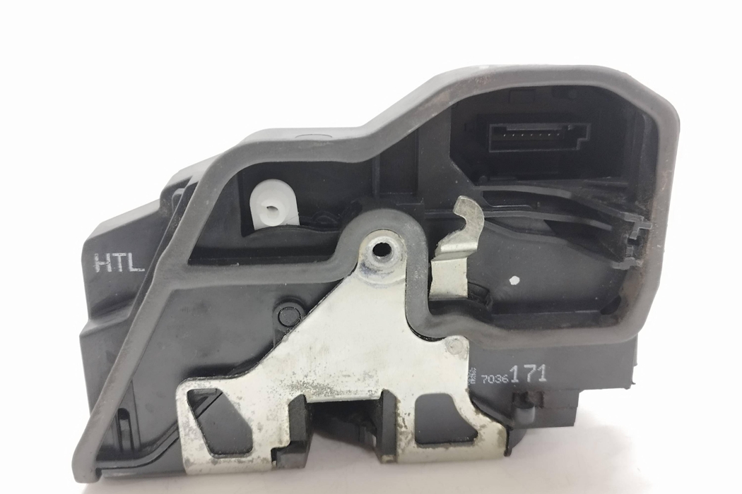 BMW 5 Series E60/E61 (2003-2010) Aizmugurējo kreiso durvju slēdzene 7036171 27811136