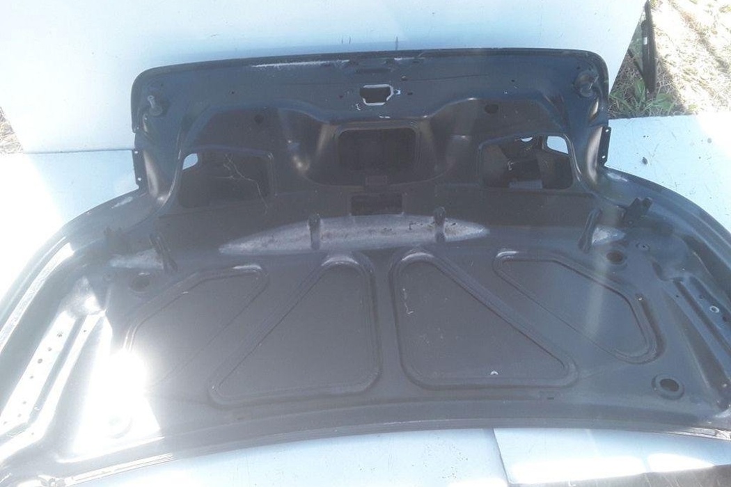 MITSUBISHI Colt 6 generation (2002-2013) Крышка багажника 31408673