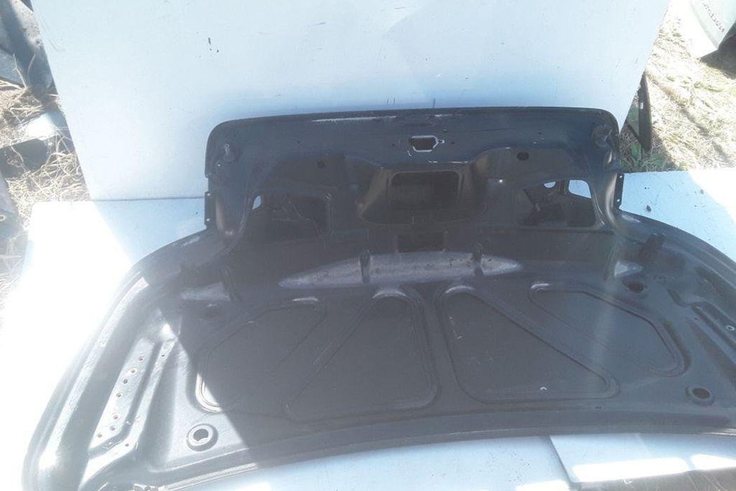 MITSUBISHI Colt 6 generation (2002-2013) Крышка багажника 31408673