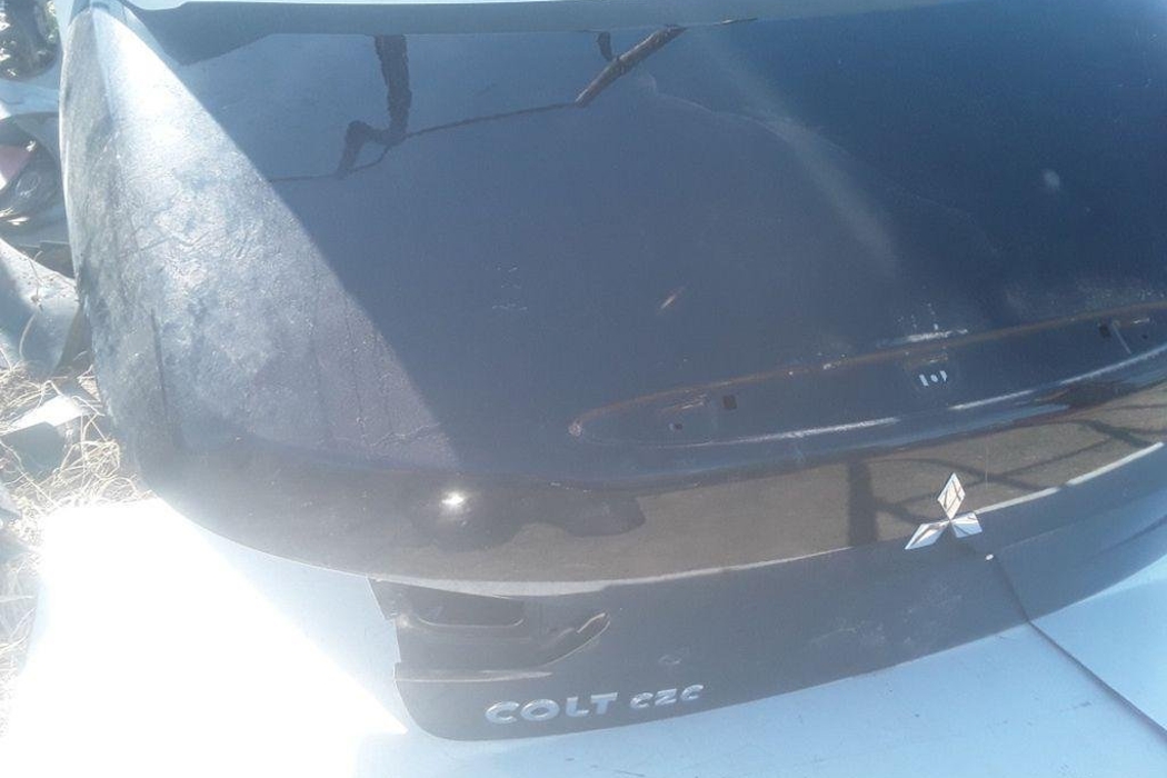 MITSUBISHI Colt 6 generation (2002-2013) Крышка багажника 31408673