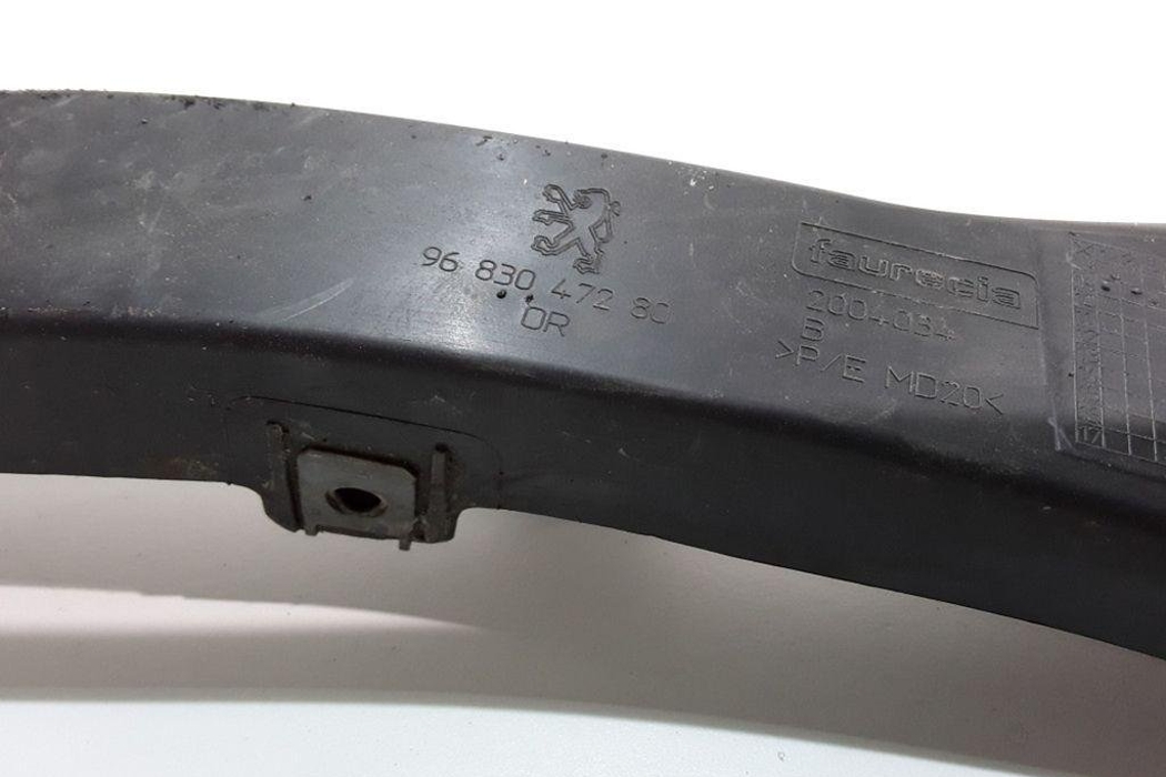 PEUGEOT 3008 Aizmugurējā labā bampera stiprinājums 9683047280 32389505
