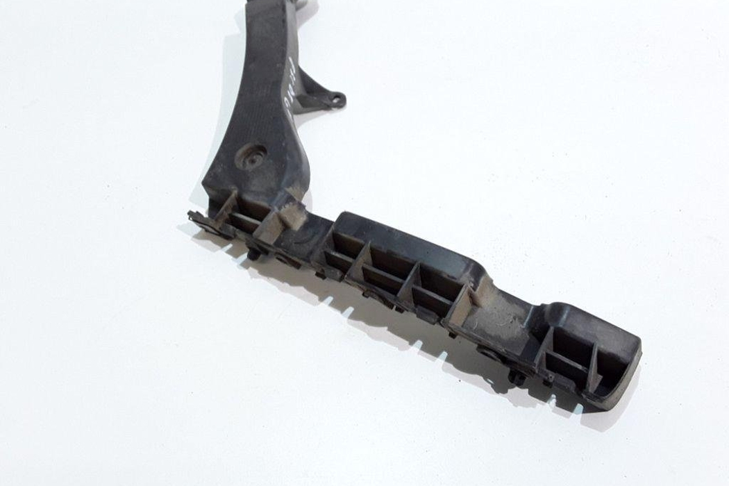 PEUGEOT 3008 Aizmugurējā labā bampera stiprinājums 9683047280 32389505