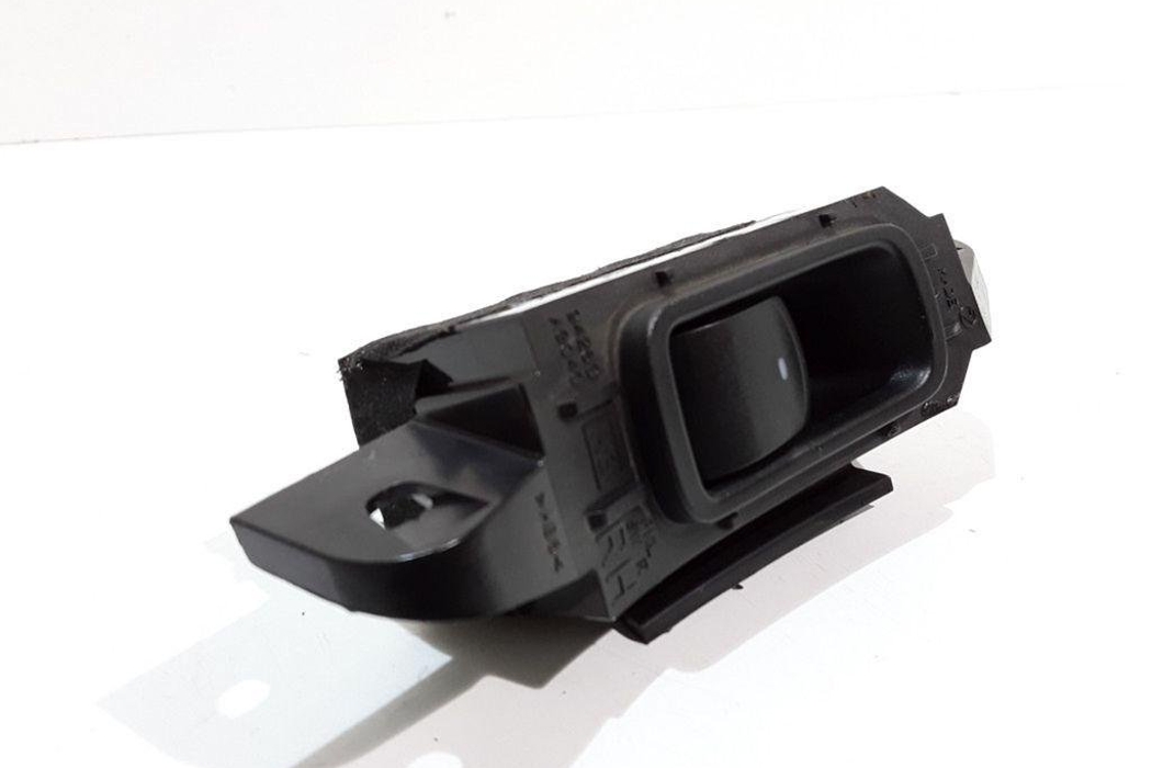 SUBARU Legacy 4 generation (2003-2009) Rear Right Door Window Control Switch 32390011