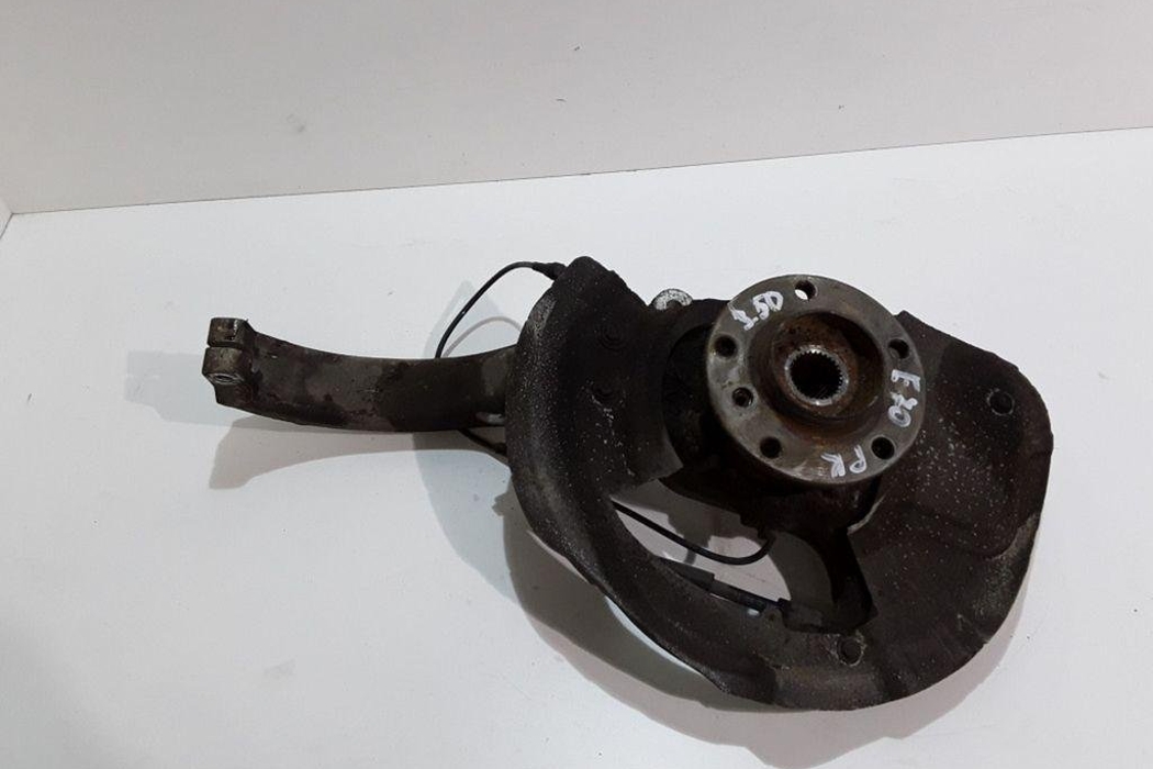 BMW X5 E70 (2006-2013) Front Left Wheel Hub 16193510L 32390569