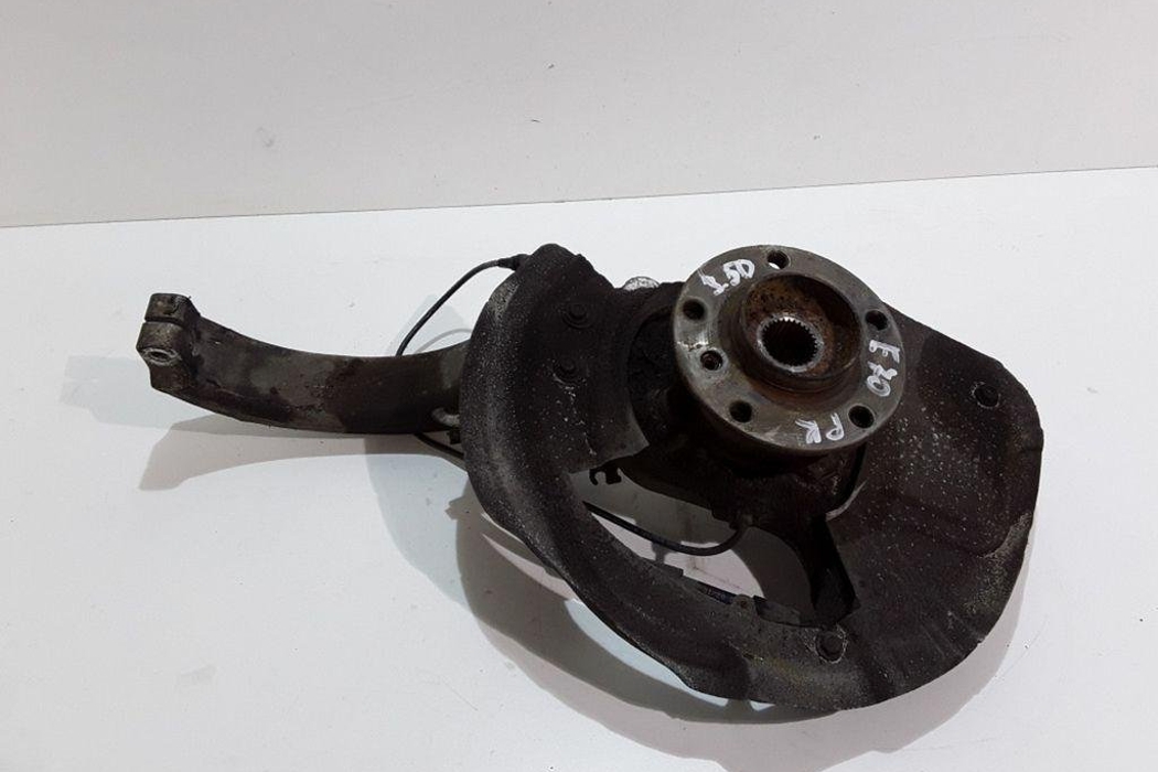 BMW X5 E70 (2006-2013) Front Left Wheel Hub 16193510L 32390569
