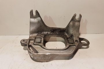 NISSAN Qashqai 2 generation (2013-2023) Gearbox Mount Bracket 112221641R 30230521