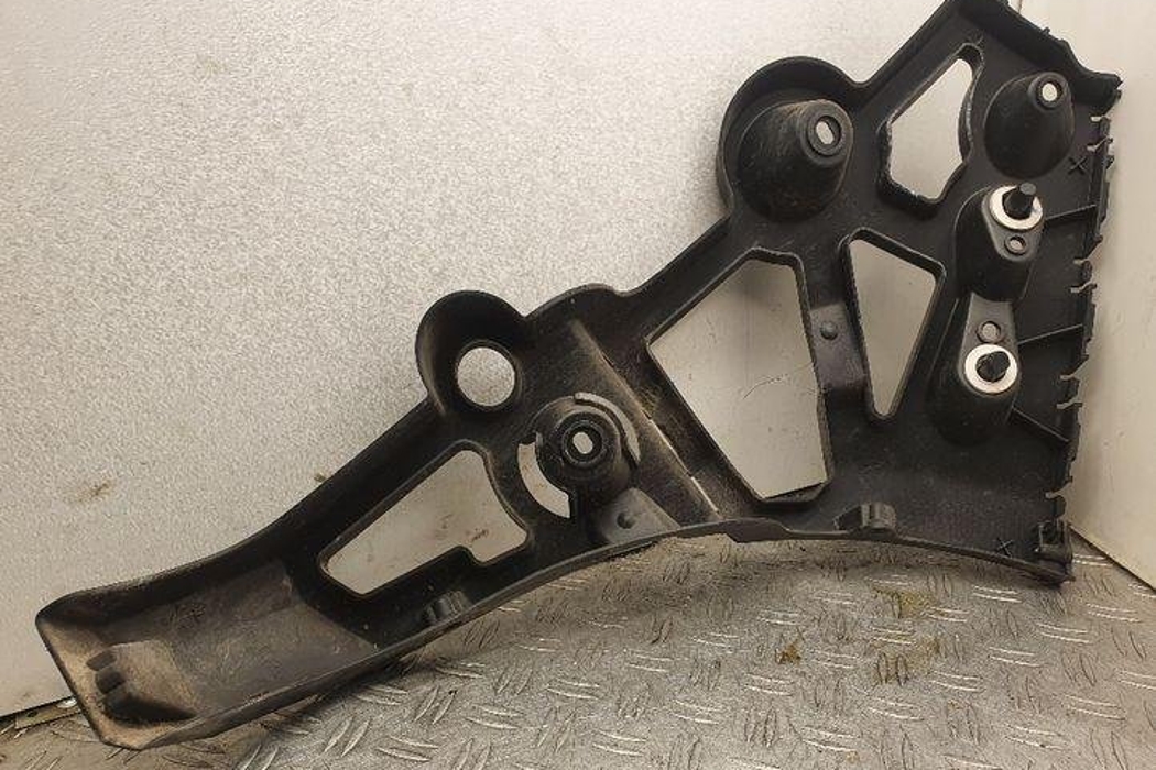 RENAULT Megane 3 generation (2008-2020) Aizmugurējā kreisā bampera stiprinājums 850450010R,0001032274 24161873
