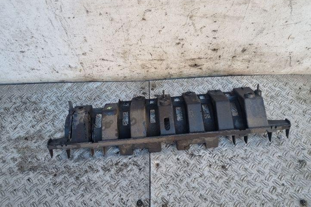 PEUGEOT 3008 1 generation (2010-2016) Aizmugurējā kreisā bampera stiprinājums 9682936080 24173222
