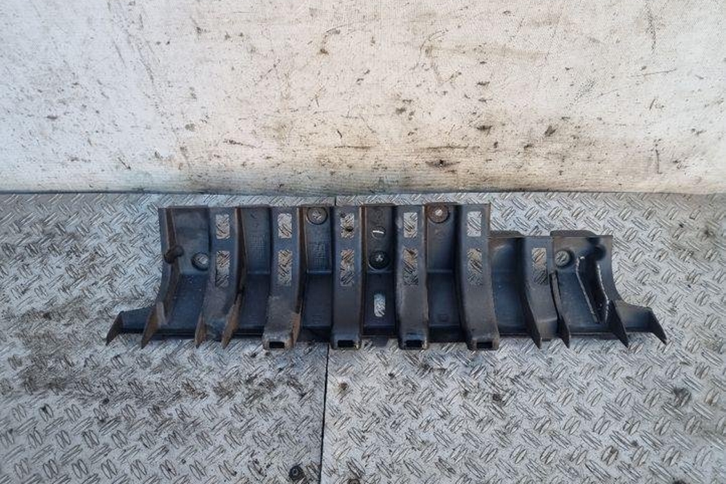 PEUGEOT 3008 1 generation (2010-2016) Aizmugurējā kreisā bampera stiprinājums 9682936080 24173222