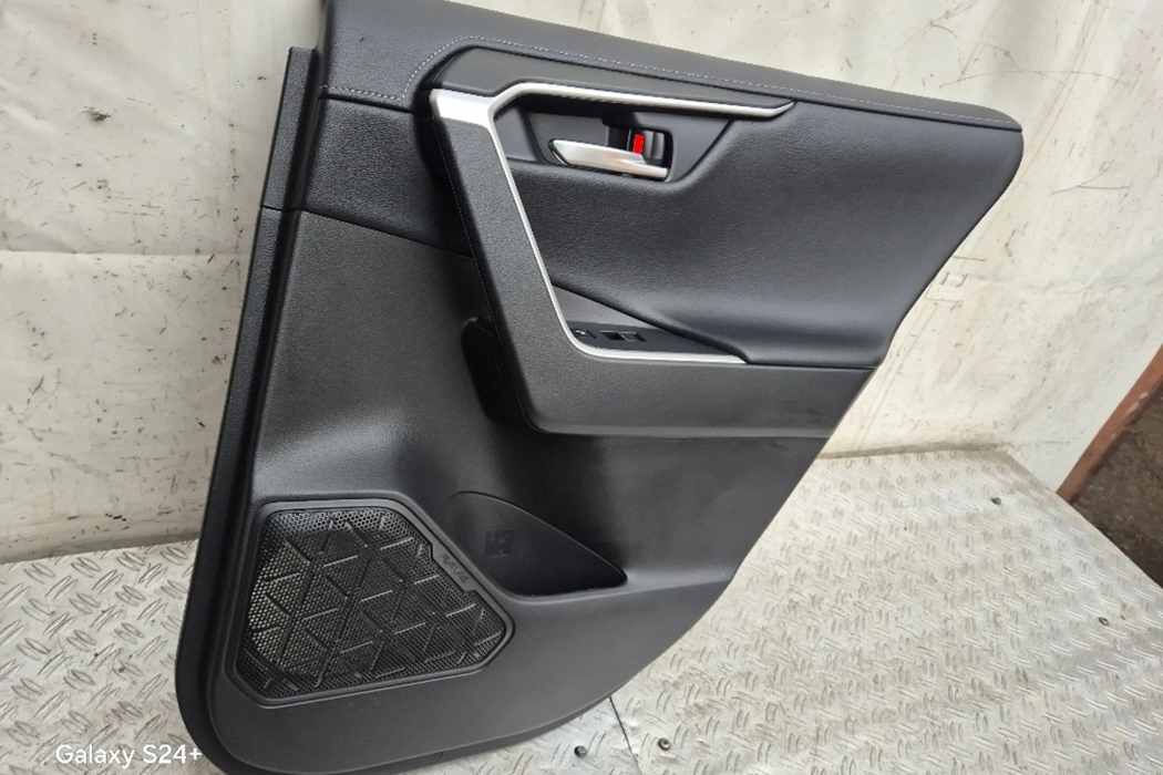 TOYOTA RAV4 5 generation (XA50) (2018-2024) Rear Right Door Panel 67613X1B18,69287X1B00,67787X1B14 27280671