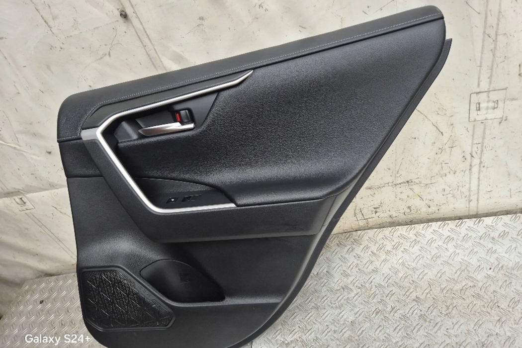 TOYOTA RAV4 5 generation (XA50) (2018-2024) Rear Right Door Panel 67613X1B18,69287X1B00,67787X1B14 27280671