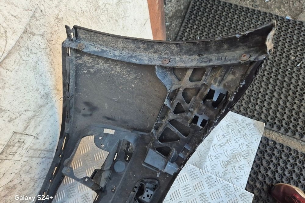 VOLKSWAGEN Golf 5 generation (2003-2009) Бампер передний 1K0807221C 32377913