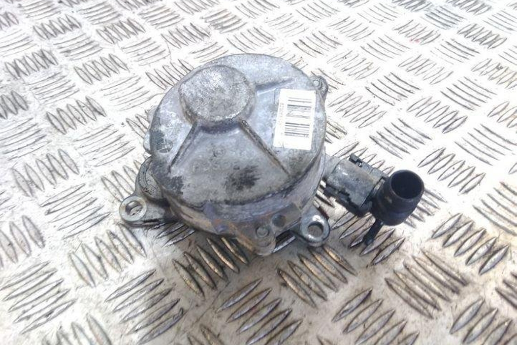 RENAULT Trafic 2 generation (2001-2015) Vacuum Pump 8200683981 22240800