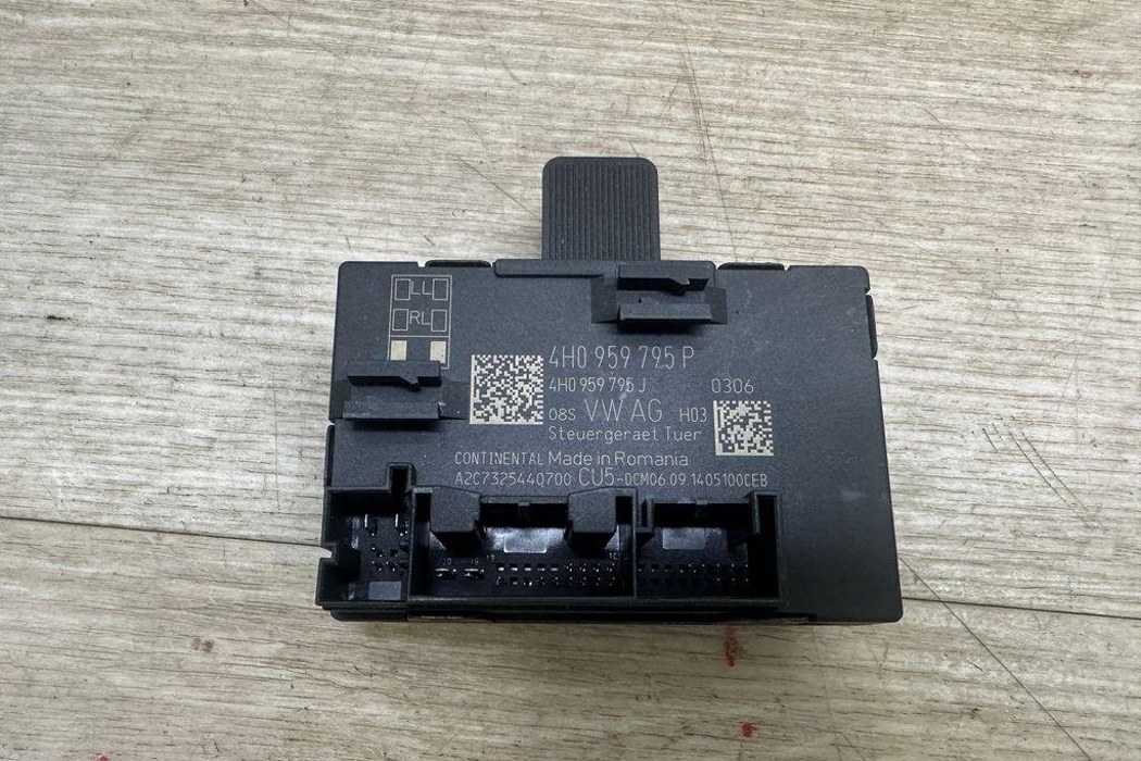 PORSCHE Macan 1 generation (2013-2023) Rear Left Door Control Unit 4H0959795P 31419744