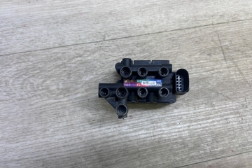 PORSCHE Panamera 971 (2016-2020) Air distributor/valve block (Pneumatic chassis) 971616056,971616056A,971616056B,971616056C,971161013B 31267770