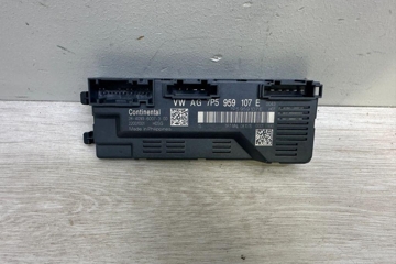 PORSCHE Cayenne 958 (2010-2018) Aizmugurējā vāka / bagāžnieka vadības bloks 7P5959107E 31414681