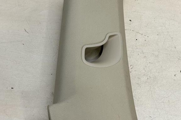 VOLKSWAGEN Touareg 2 generation (2010-2018) Aizmugurējā kreisā statnes apdare 7P6867241G 31419905
