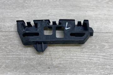 PORSCHE Cayenne 958 (2010-2018) Aizmugurējā kreisā bampera stiprinājums 95850548310,7P5807483D 31847342