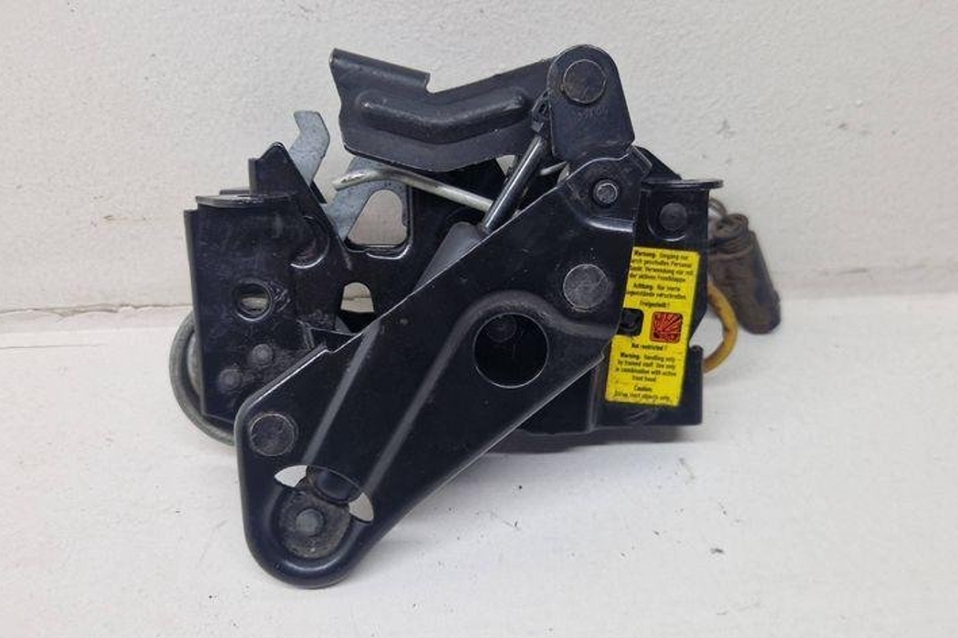 BMW 5 Series F10/F11 (2009-2017) Bonnet Lock 7184441 31999976