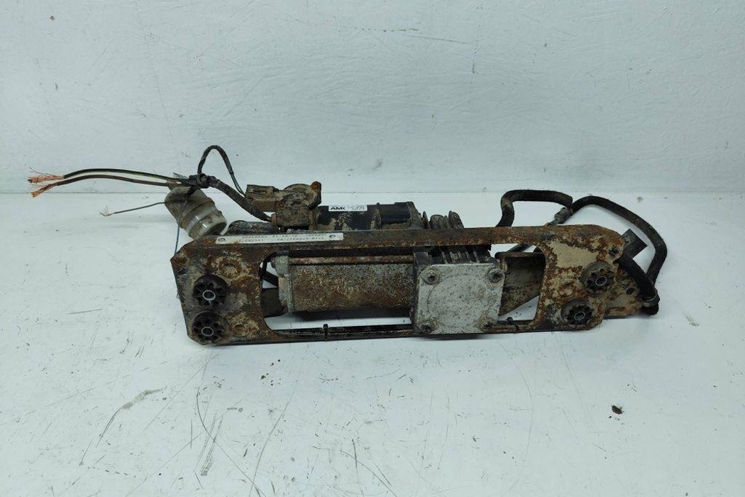 BMW 5 Series E60/E61 (2003-2010) Suspension Compressor K0403806,6789937 32001833