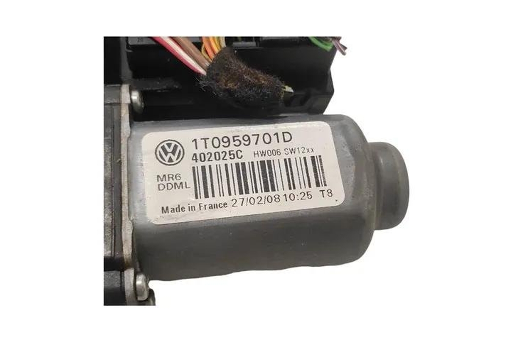 SKODA Octavia 2 generation (2004-2013) Мотор регулятора вікна лівої передньої двері 1T0959701D,1K0959793J 26570546