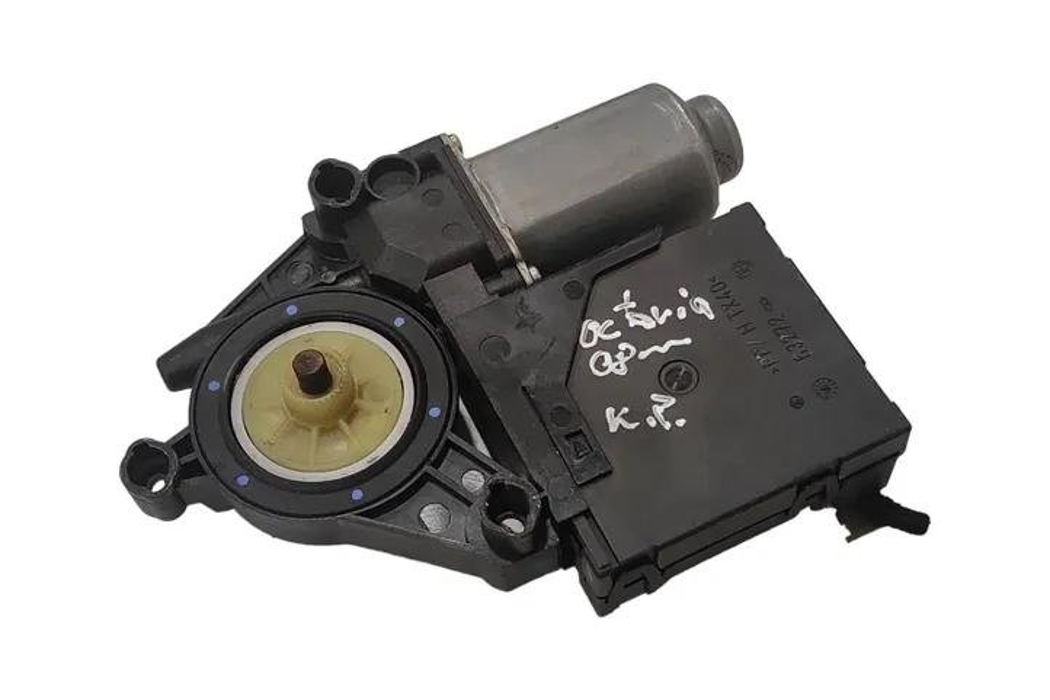 SKODA Octavia 2 generation (2004-2013) Мотор регулятора вікна лівої передньої двері 1T0959701D,1K0959793J 26570546