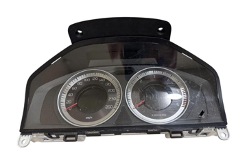 VOLVO V70 3 generation (2007-2020) Instrumentu panelis/spidometrs 69799610U,31343325AA 30488225