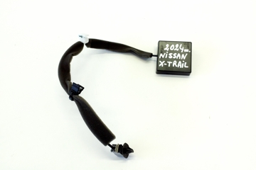 NISSAN X-Trail T32 (2013-2022) Bootlid Antenna Amplifier 282126UE1B 31889985