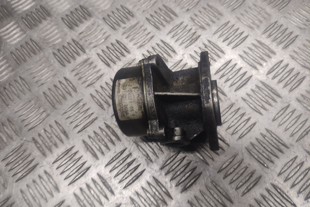 RENAULT Laguna 2 generation (2001-2007) Vacuum Pump 72238908F 18106466