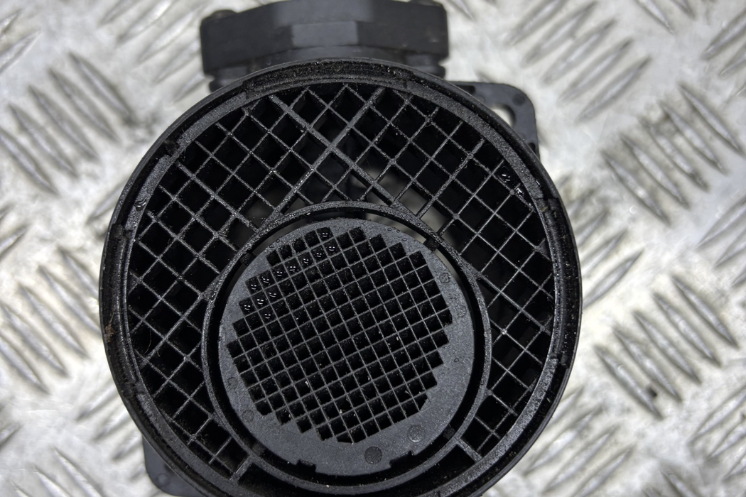 AUDI A4 B5/8D (1994-2001) Mass Air Flow Sensor MAF 0281002461 27574795