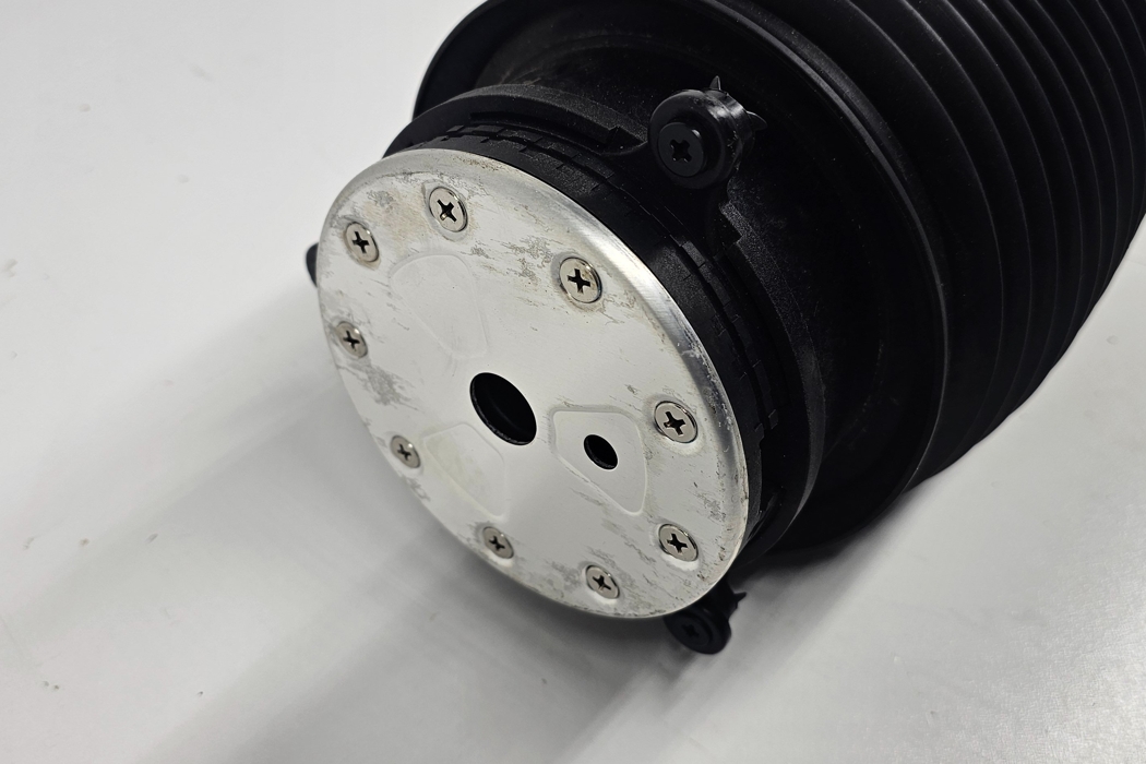MERCEDES-BENZ C-Class W205/S205/C205 (2014-2023) Rear Right Air Suspension Cushion A2053200225 32146077