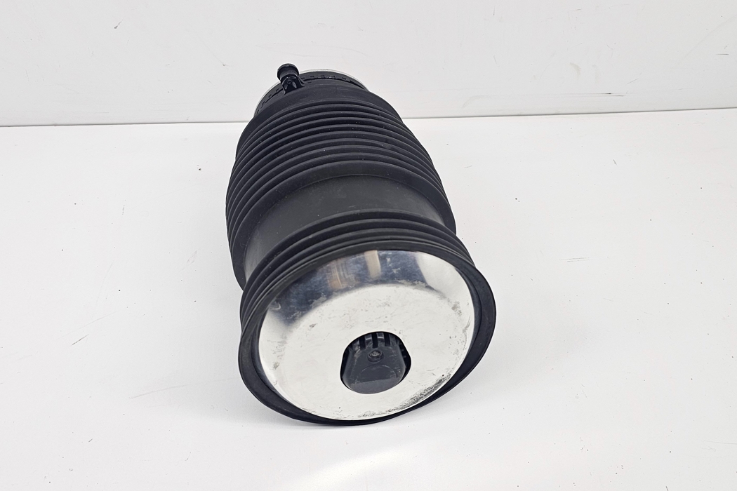 MERCEDES-BENZ C-Class W205/S205/C205 (2014-2023) Rear Right Air Suspension Cushion A2053200225 32146077