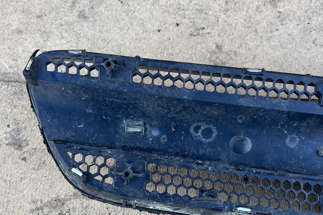 OPEL Vectra C (2002-2005) Priekšējā bampera augšējā reste 464192822 32194713