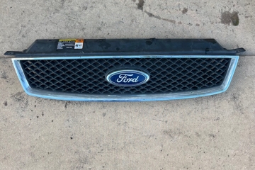 FORD C-Max 1 generation (2003-2010) Priekšējā bampera augšējā reste 3M51R8138 32194114