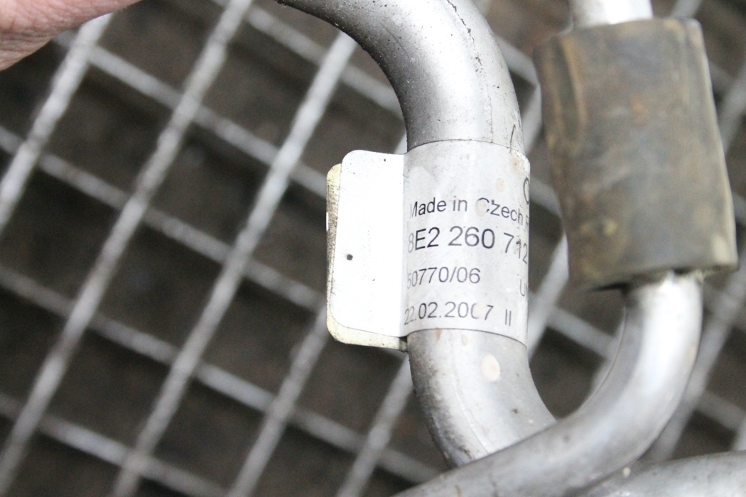 AUDI A4 B7/8E (2004-2008) AC Hose Pipe 8E2260712AG 22773067