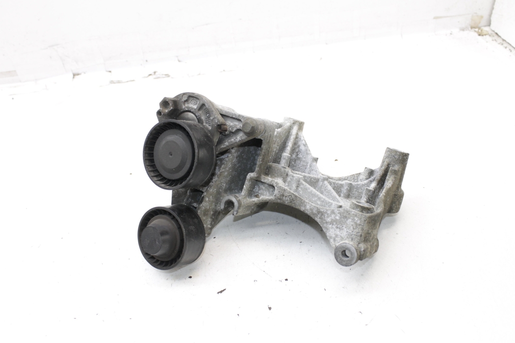 NISSAN Qashqai 2 generation (2013-2023) Alternator bracket 117505337R 31561471