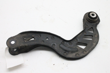 MERCEDES-BENZ A-Class W176 (2012-2018) Aizmugurējā kreisā svira/ričags A2463501006 29912289
