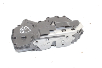 AUDI A3 8Y (2020-2024) Aizmugurējā labā durvju slēdzene 5TA839016T 31880386