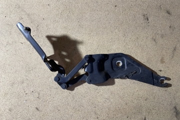 BMW X5 E70 (2006-2013) Front Left Bonnet Hinge 720862701 30361442