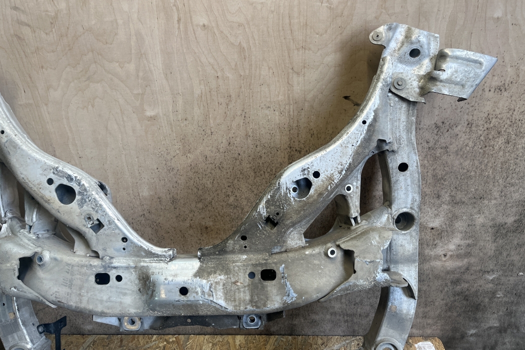 BMW 7 Series F01/F02 (2008-2015) Передний траверс 6796692,6797644 27348061