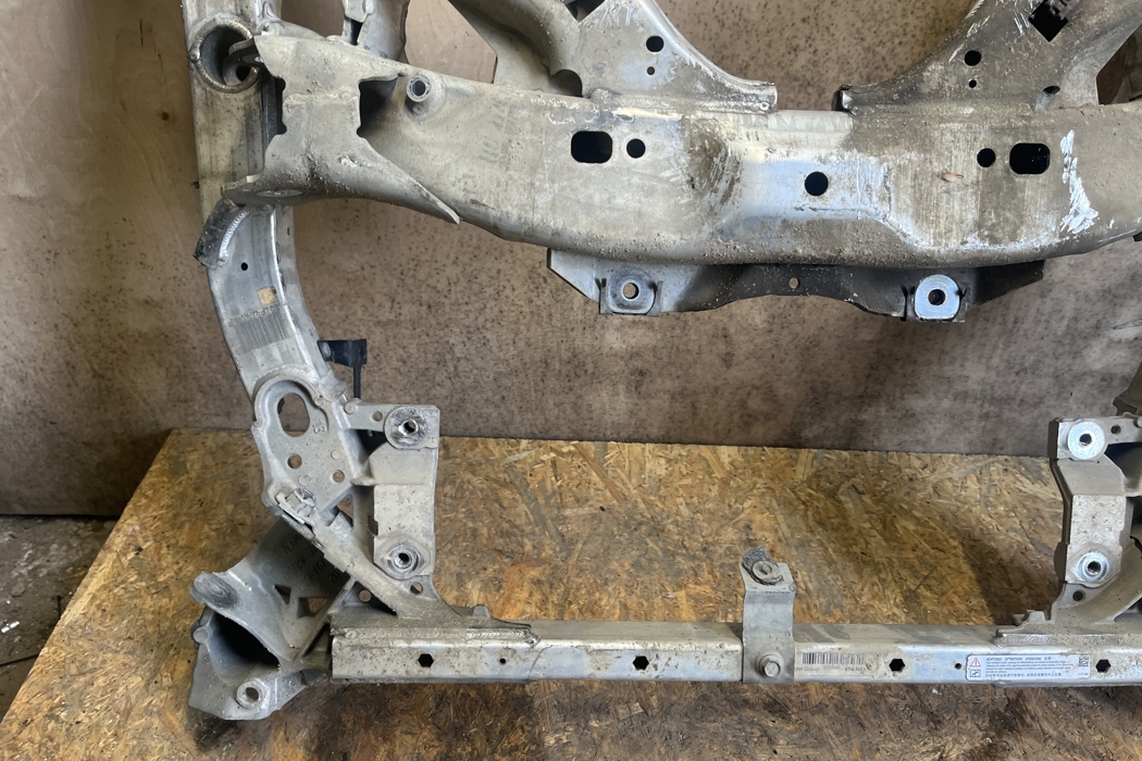 BMW 7 Series F01/F02 (2008-2015) Передний траверс 6796692,6797644 27348061
