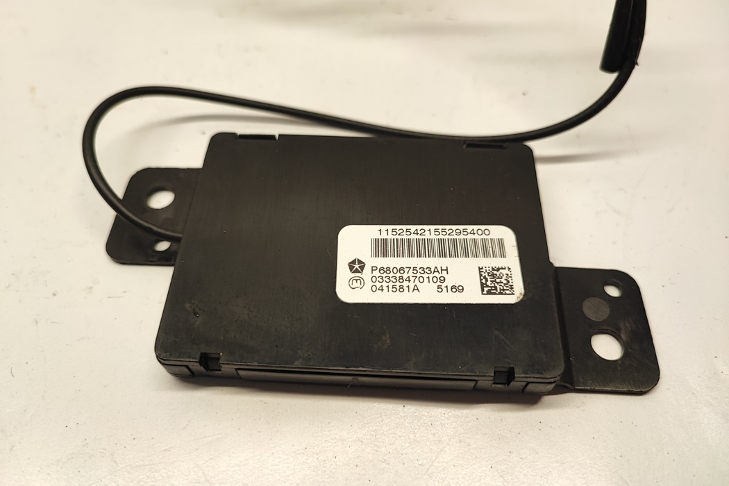 DODGE Charger LD (2010-2024) Keyless Entry Antenna P68067533AH 29412833