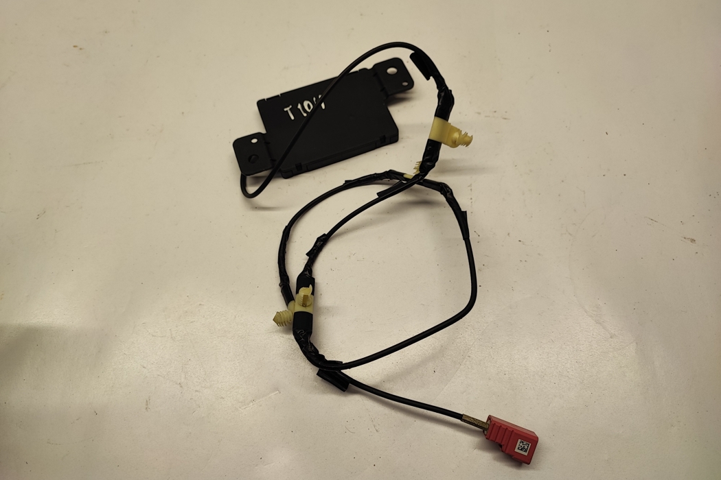 DODGE Charger LD (2010-2024) Keyless Entry Antenna P68067533AH 29412833